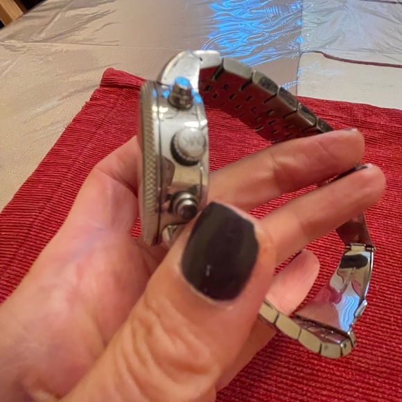 Michael Kors Stainless Steel 5020 Women's Watch - Picture 4 of 9